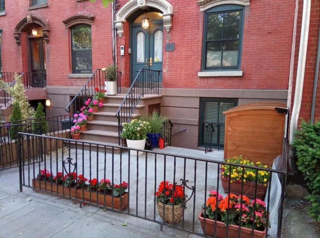 Ferienwohnung Historic 1869 Brownstone 15 Min To Nyc Downtown Jersey City Exterior foto